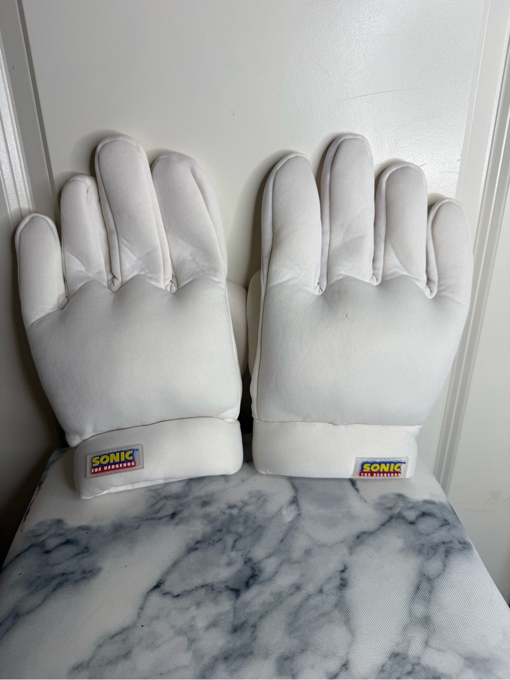 Sonic The Hedgehog Sonic White Plush Gloves